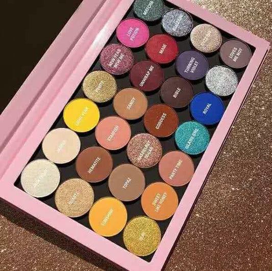 New KYLIE JENNER ONE OPEN PALETTE