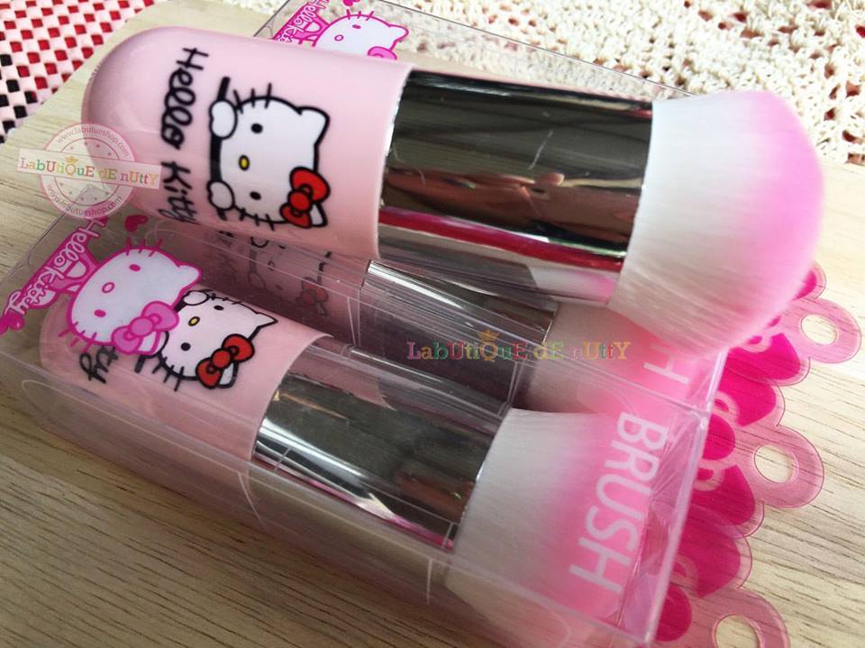 Blend your makeup easily Kitty Foundation Brush