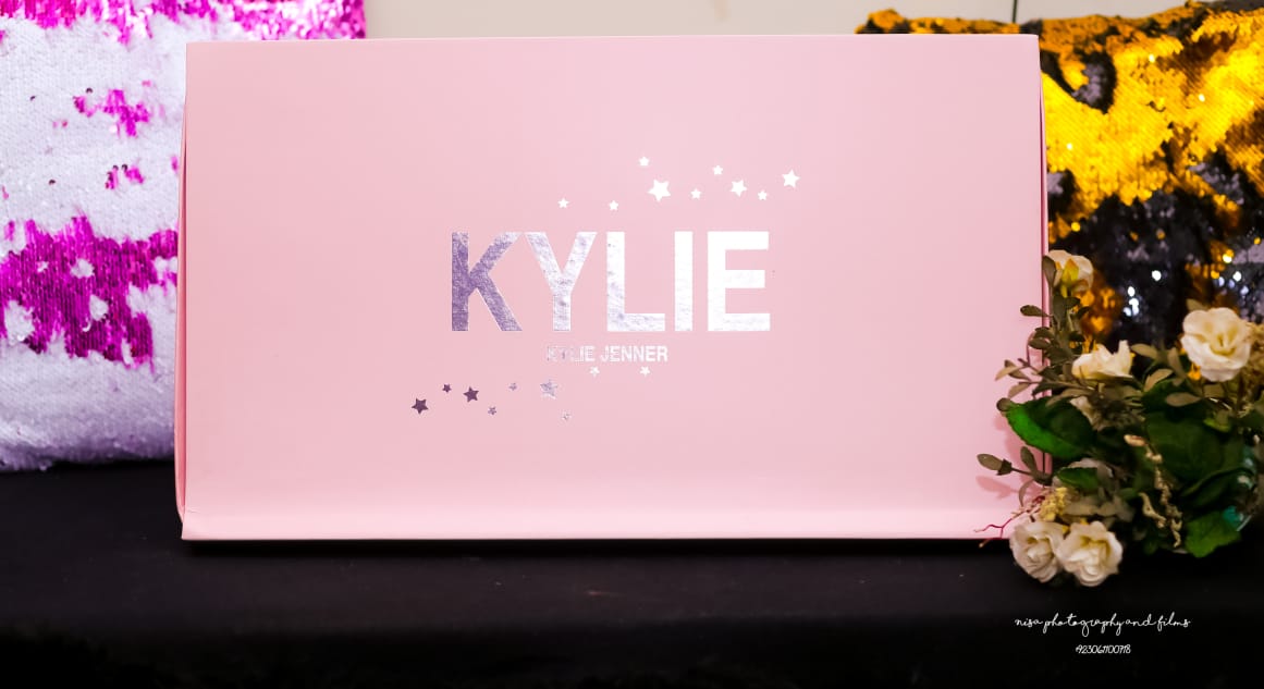 Kylie Jennier Complete make Box